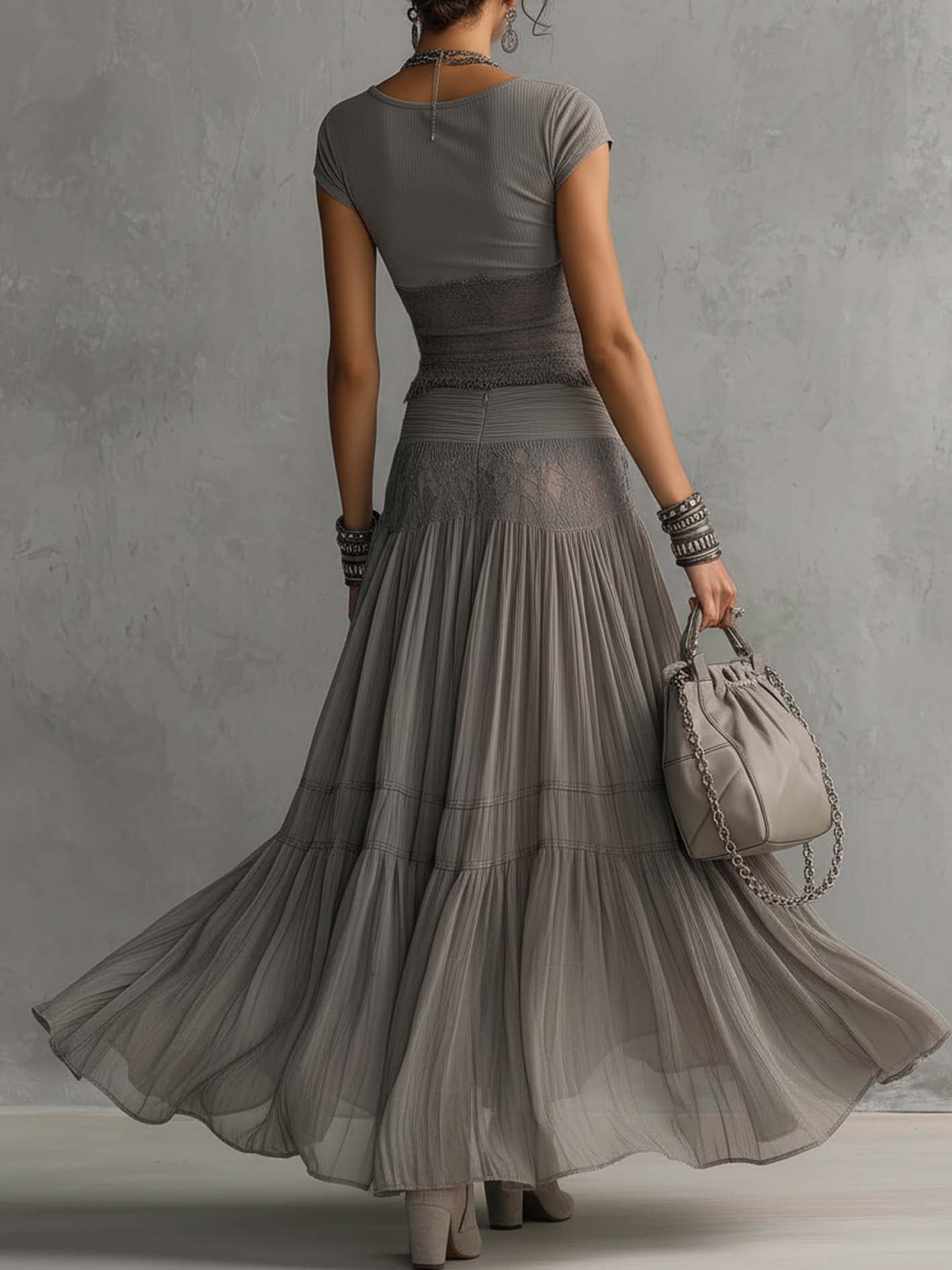 Serena | Completo Grigio con Gonna Maxi Plissettata